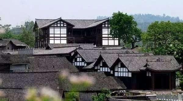 逃离灰色调房屋